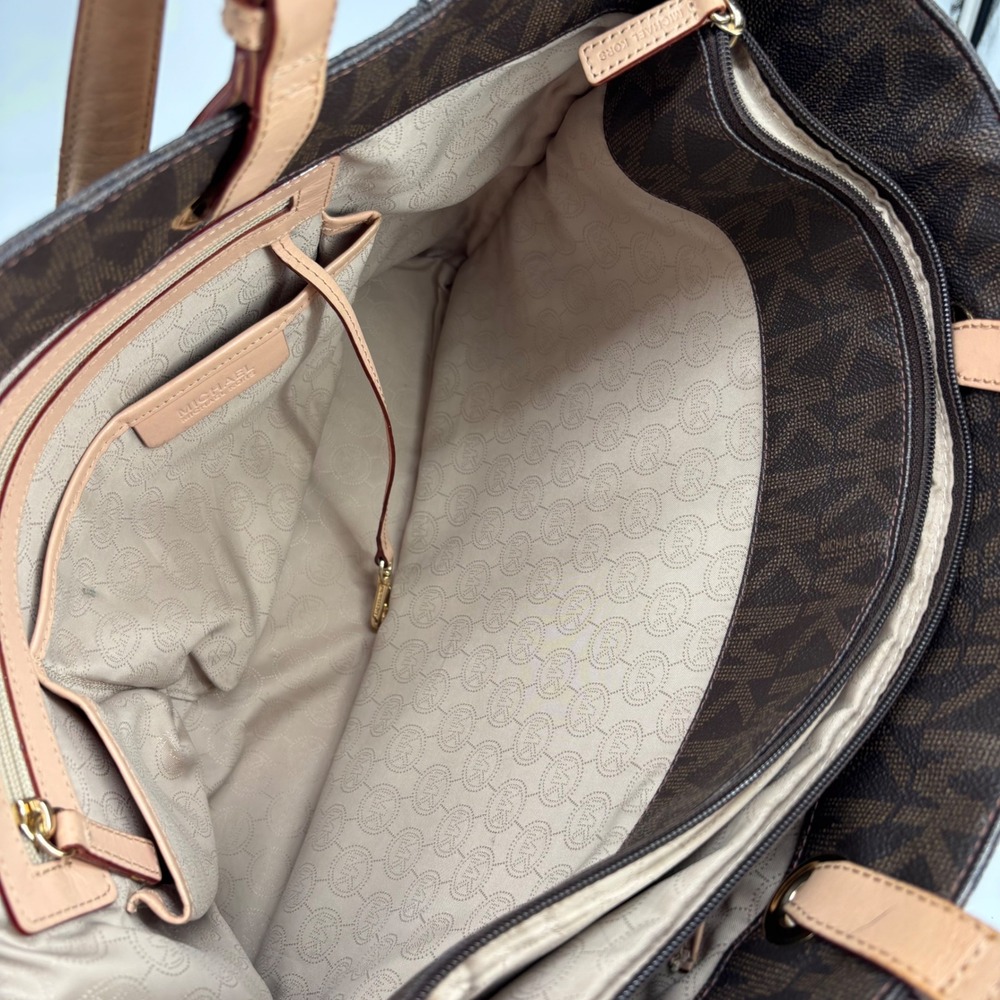 Michael Kors Tote Bag Womens Large Brown MK Monogram Signature Jet Set Travel - Picture 5 of 10